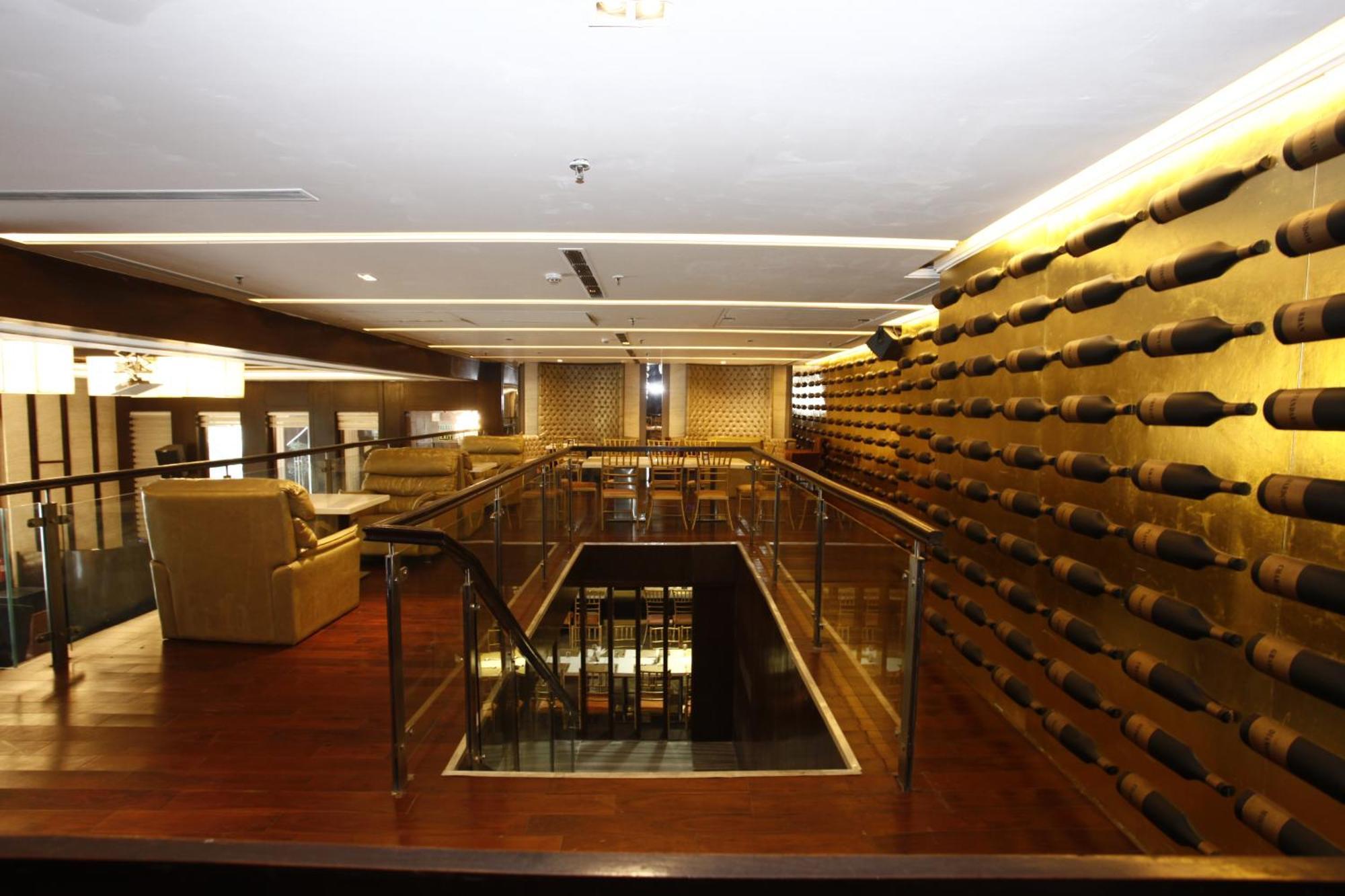 Plutos Hotel New Delhi Exterior photo