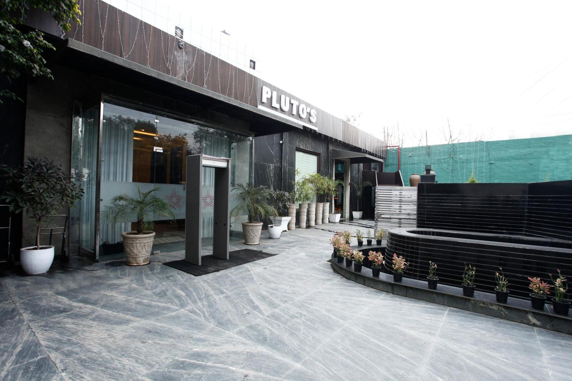 Plutos Hotel New Delhi Exterior photo